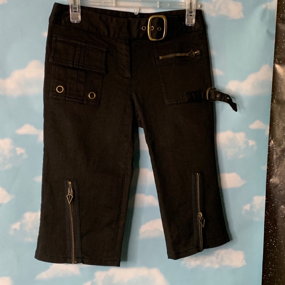 Mi-tu- Black Bermuda Shorts size 40